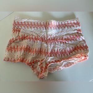 Kirra women’s shorts size small